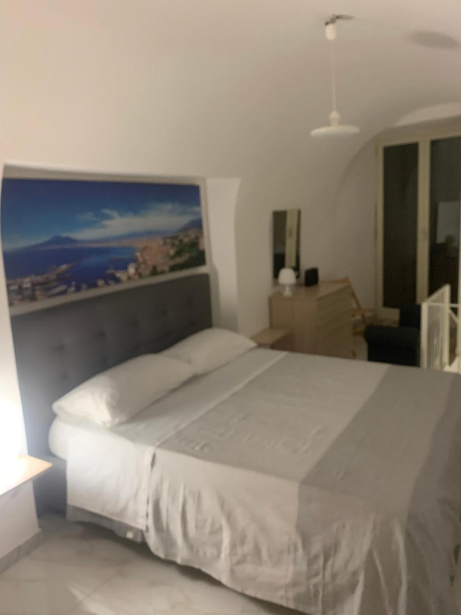 Apartmán Viky House Chiaja 1 Neapol Exteriér fotografie